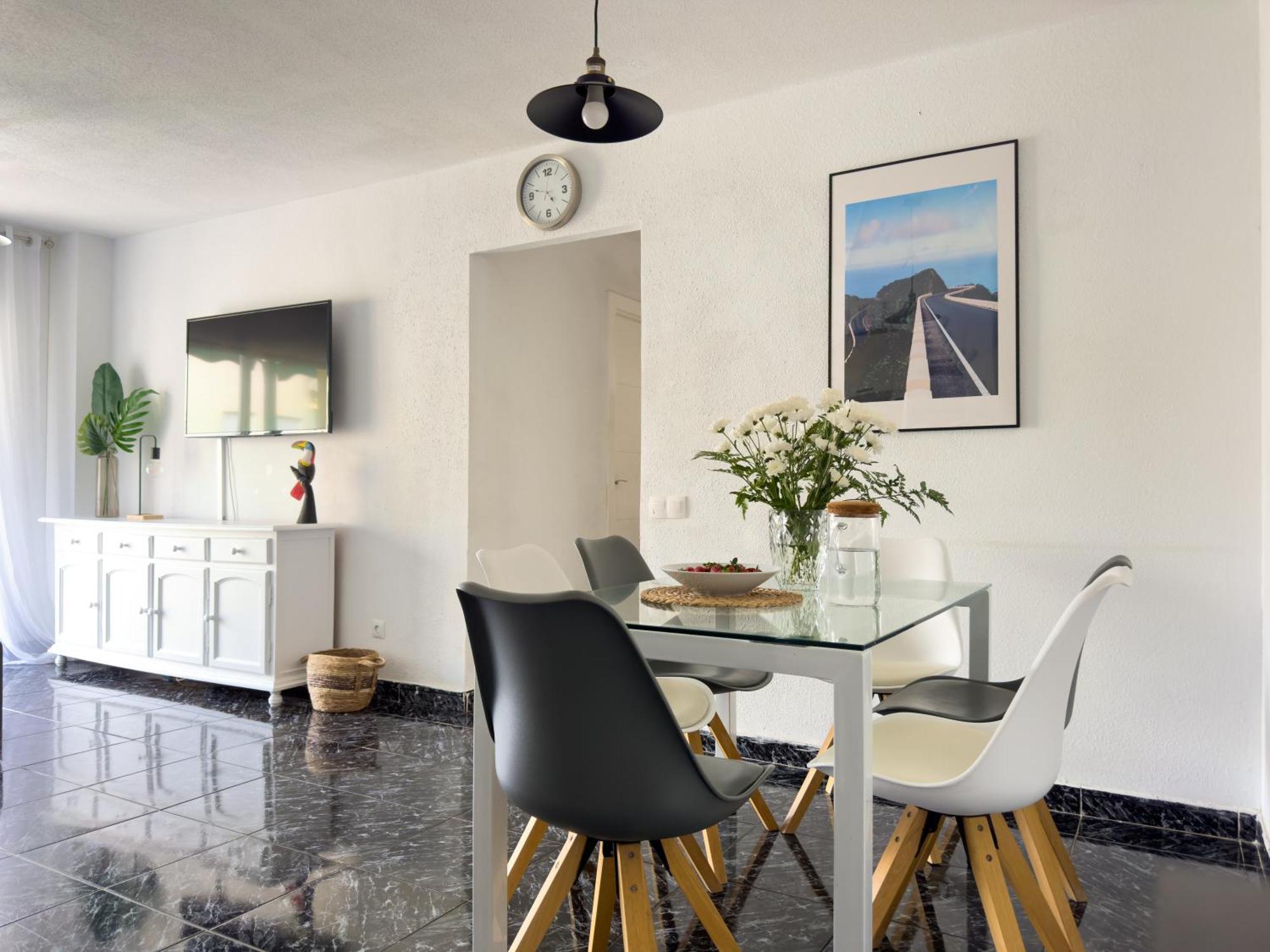 Amazing 3-Bedroom Apartment. Pool And Sea View! Los Cristianos  Extérieur photo